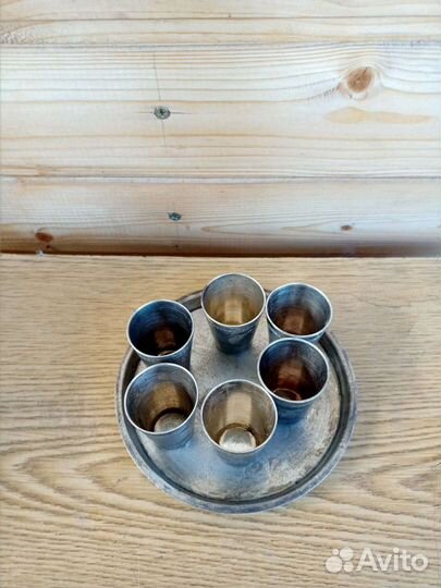 Стопки 6 шт на подносе мельхиор под.коньяк