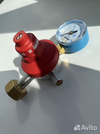 Редуктор для гелия