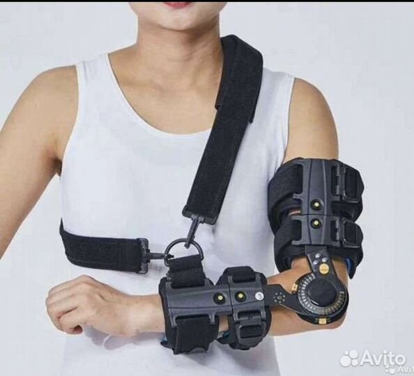 Локтевой брейс (ортез)