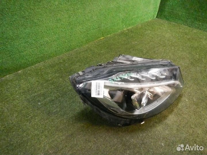 Фара правая Mercedes-Benz C-Class