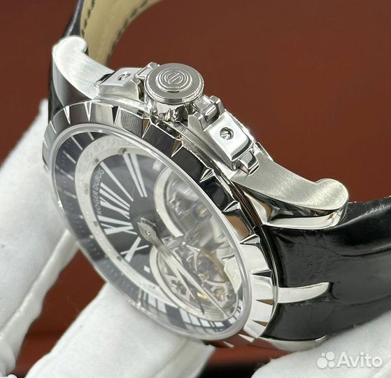 Часы Roger Dubuis Excalibur Double Tourbillon