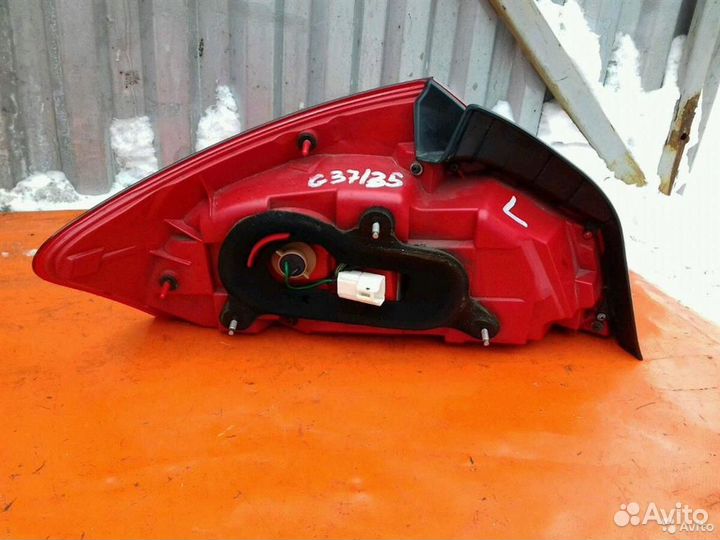 Фонарь задний правый Infiniti G 25/35/37 (2005-20