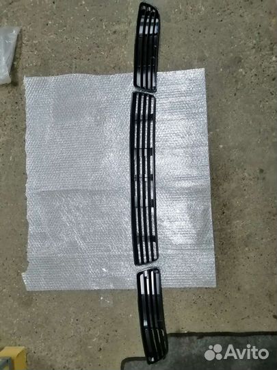 Решётки переднего бампера Audi A4 B5 Дорестайлинг