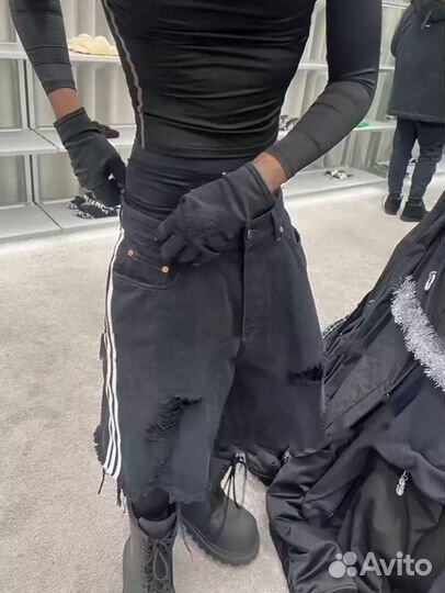 Шорты Balenciaga x adidas distressed destroyed