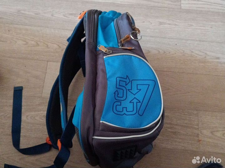 Рюкзак школьный