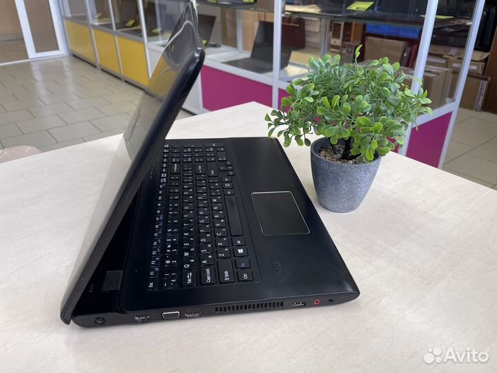 Большой/Классический/Черный Sony