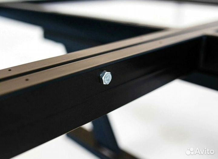 Двуспальная кровать парящая