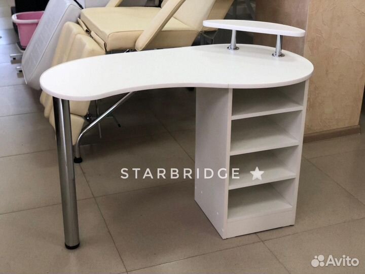 Стол маникюрный складной