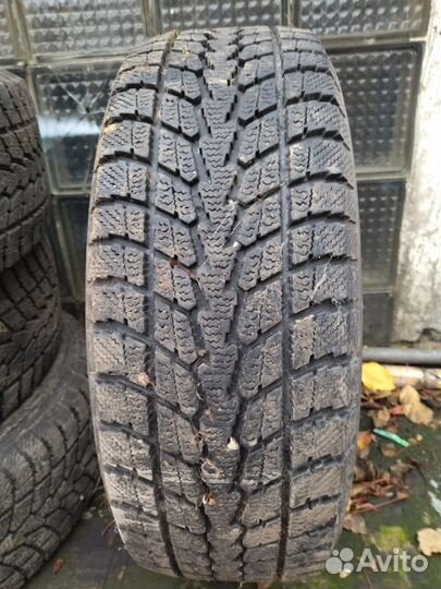Toyo Winter Tranpath M2 215/65 R16