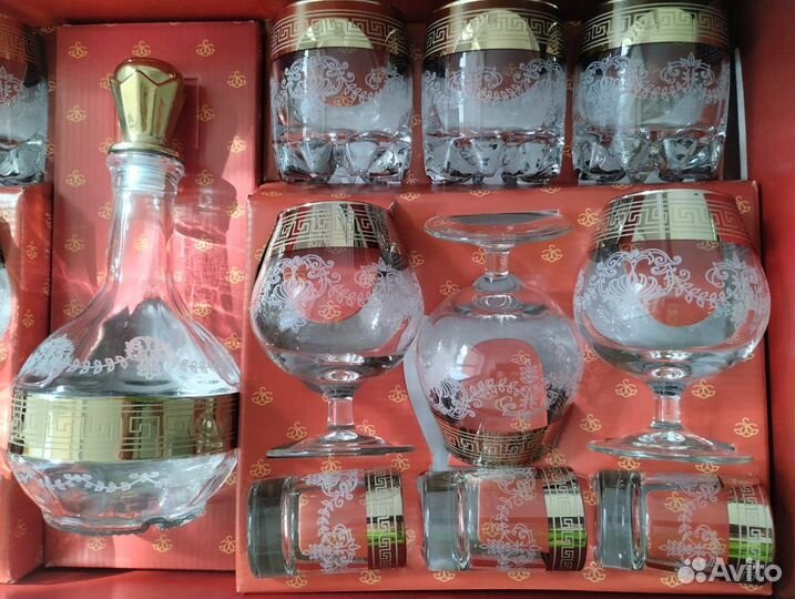 Набор из 19 предметов