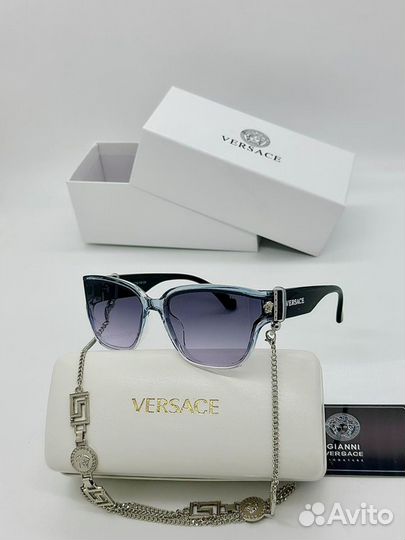 Солнцезащитные очки versace