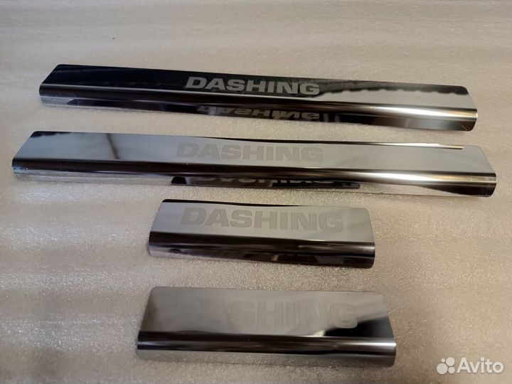 Накладки на пороги Jetour Dashing