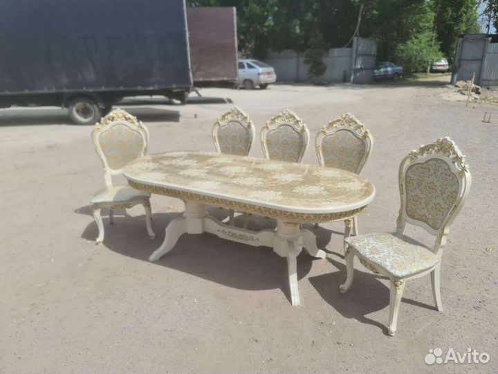 Стол 17000, стул 3100