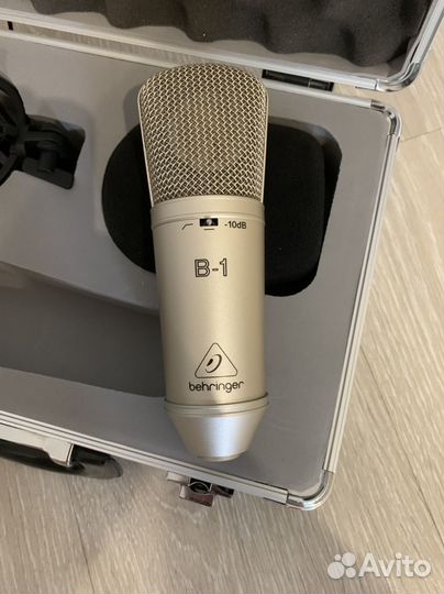 Студийный микрофон behringer B 1