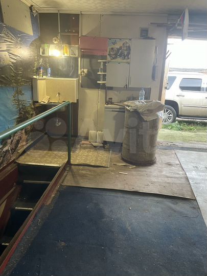 Гараж, > 30 м²