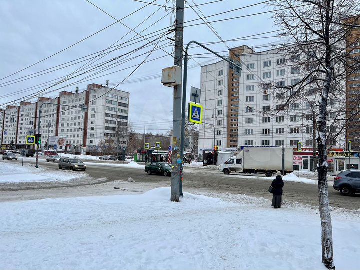 Продам торговое помещение, 310 м²