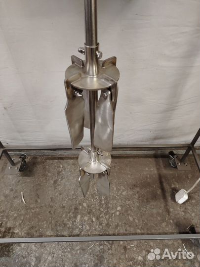 Промышленный Миксер для Еврокуба 0,37/182 об