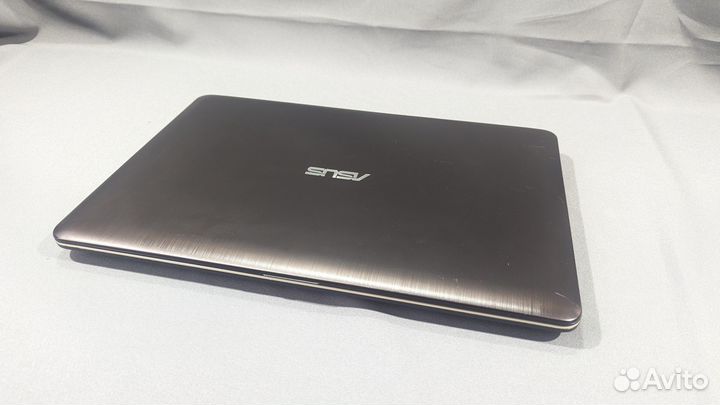 Ноутбук Asus для простых задач