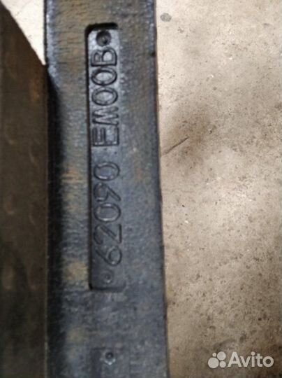 Абсорбер бампера передний Nissan Tiida C11