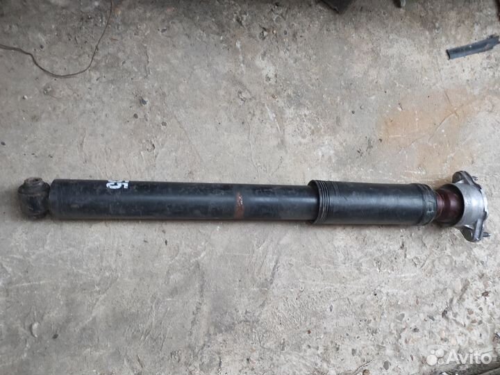 Задний амортизатор Mercedes W204