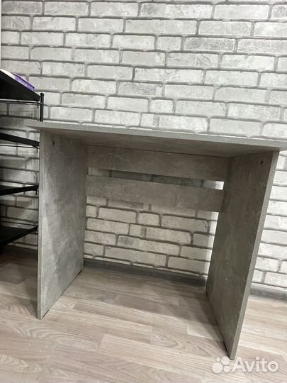 Компьютерный стол в стиле лофт