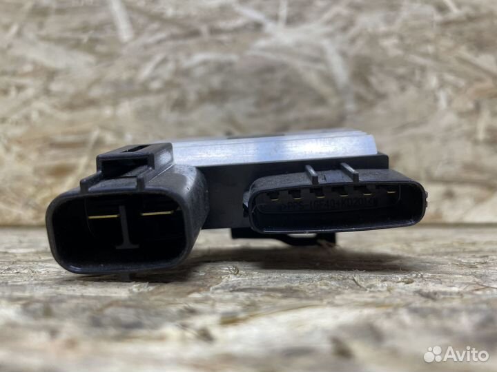 Блок управления насосом Toyota Prado 150