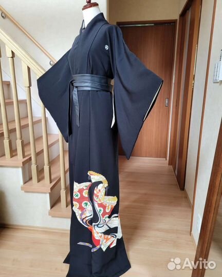 Шёлковое кимоно, Япония