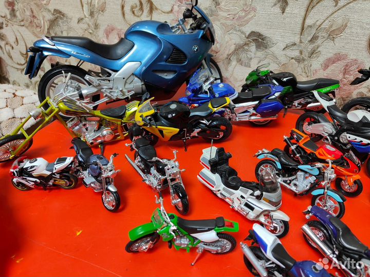 Модель мотоцикла 1:12, 1:18, 1:8