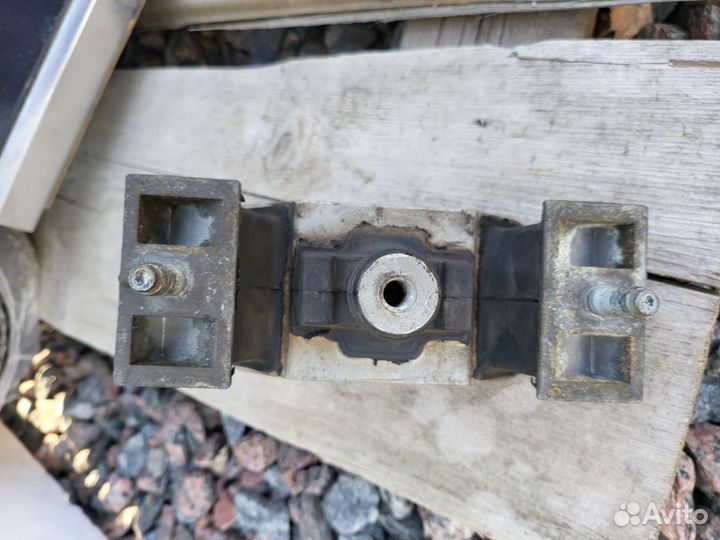 Подушка опора раздаточной коробки АКПП Stinger Kia