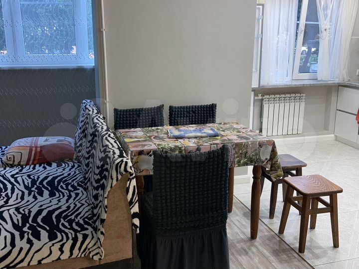 2-к. квартира, 60 м², 1/5 эт.