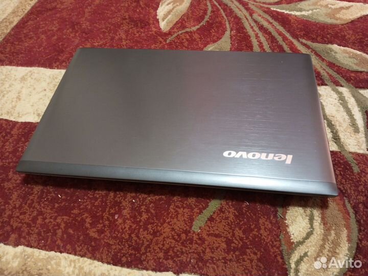 Мощный ноутбук (2видиокарты, ssd, 6gb, i3)