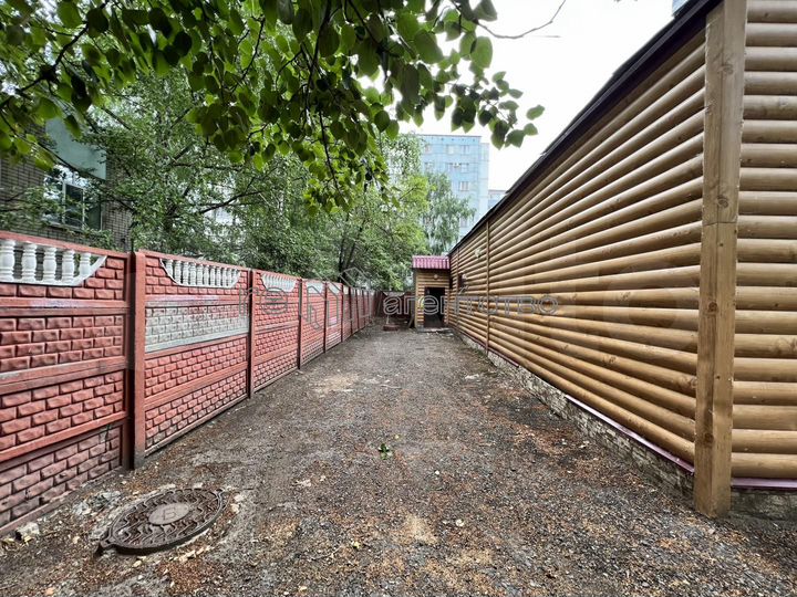 Отдельно стоящее здание