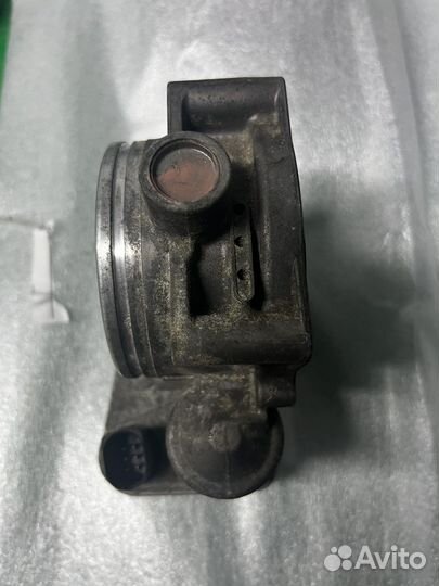 Заслонка дроссельная электрическая BMW N62 мотор