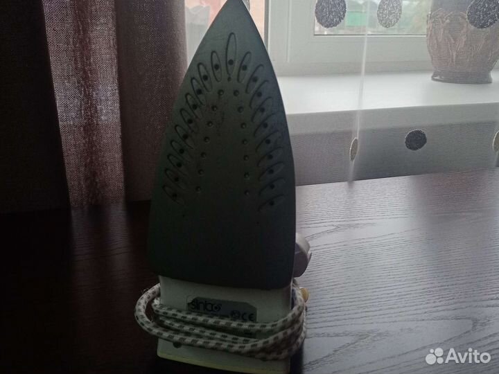 Утюг Sinbo