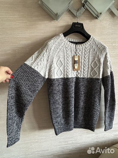 Свитер мужской