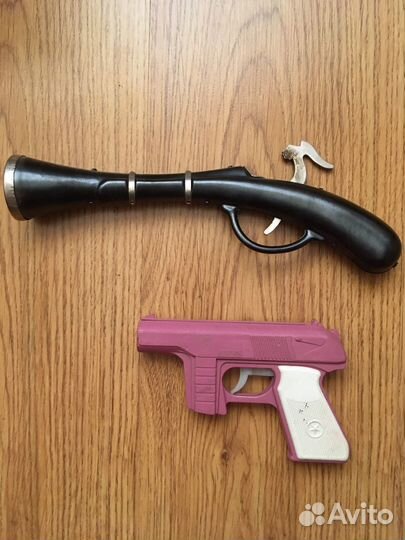 Пистолеты советские (игрушки)