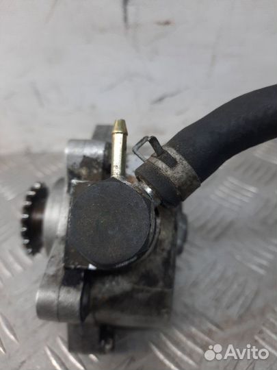 Насос вакуумный Nissan X-Trail внедорожник 5 дв