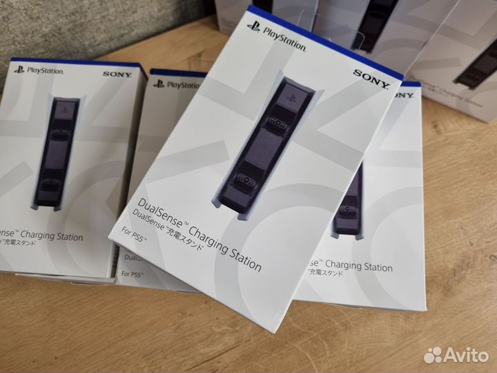 Зарядка DualSense PS5