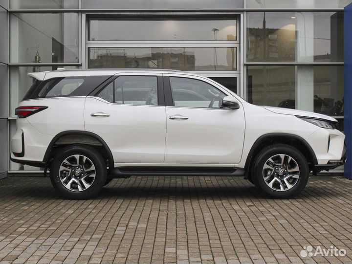 Toyota Fortuner 2.8 AT, 2022, 24 км