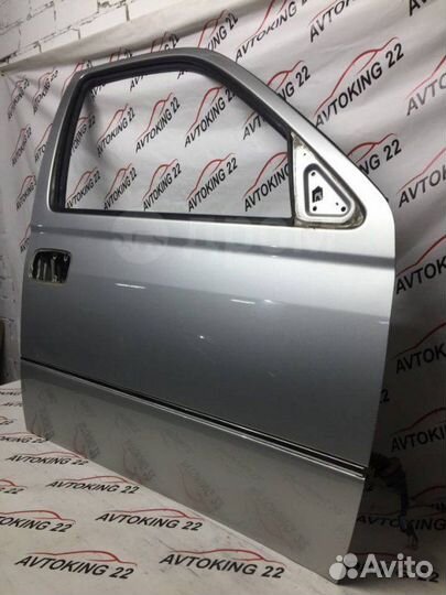 Дверь передняя правая Toyota Vista Ardeo AZV50