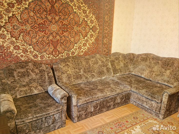 Угловой диван и кресла
