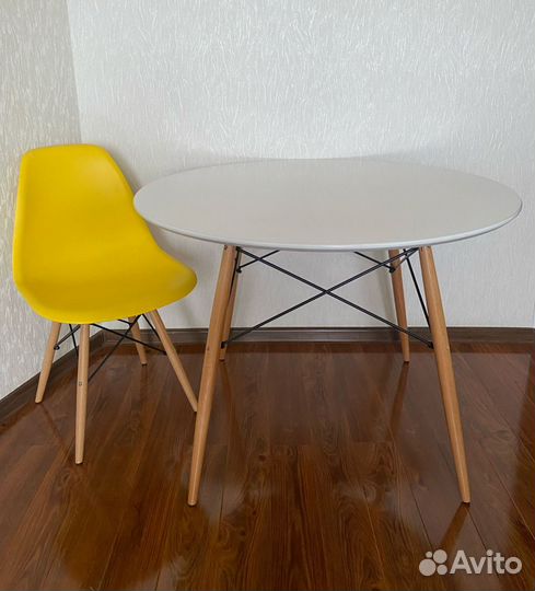 Стол Eames 100