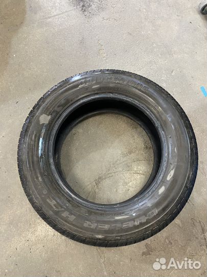 Bridgestone Dueler H/T 687 225/65 R17