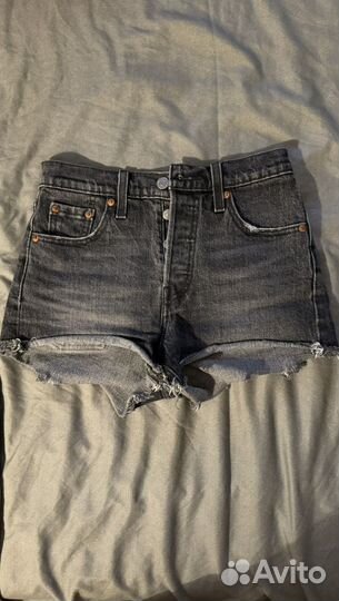 Джинсовые шорты levis