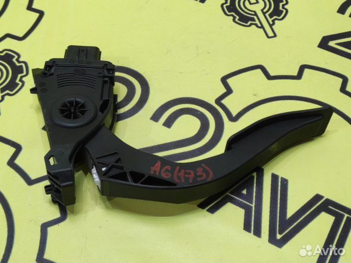 Педаль газа Audi A6 4G2 chva 2012