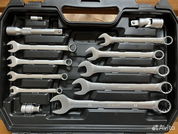 Набор инструментов в автосервис