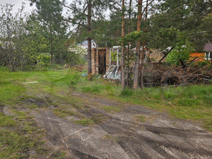 Дача 10 м² на участке 4 сот.