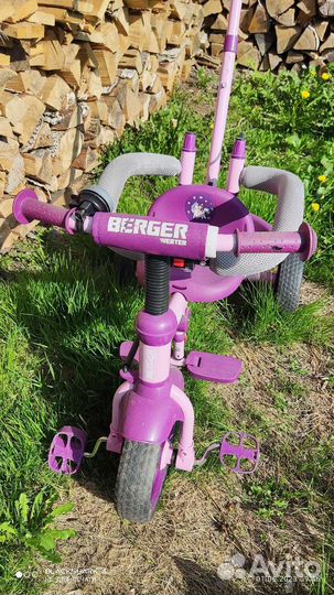 Детский трехколесный велосипед