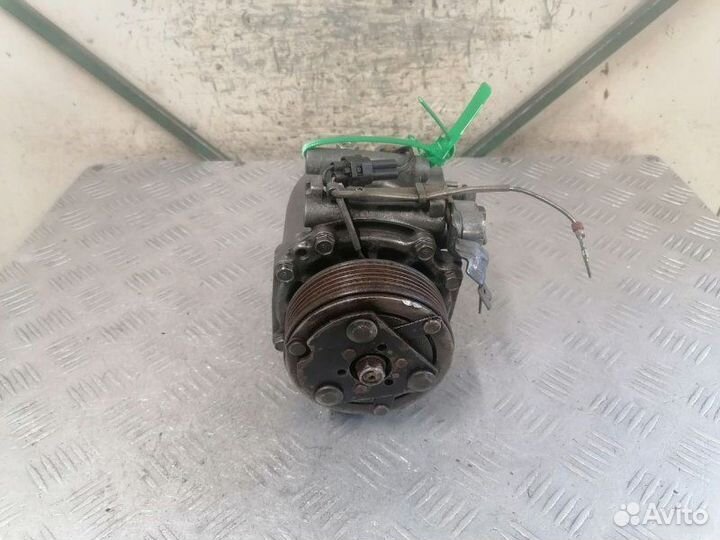 Компрессор кондиционера Mitsubishi Carisma