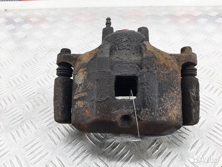 Суппорт передний правый Mitsubishi Lancer 10
